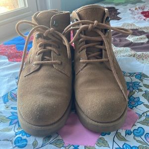 Ugg, Bethany style. Used but in pretty good shape